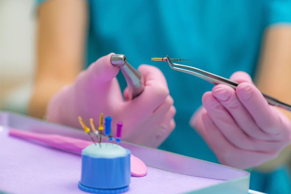 endodontie dentaire devitalisation Nos technologies Dentistes et ophtalmologue à Saint-Ouen-sur-Seine